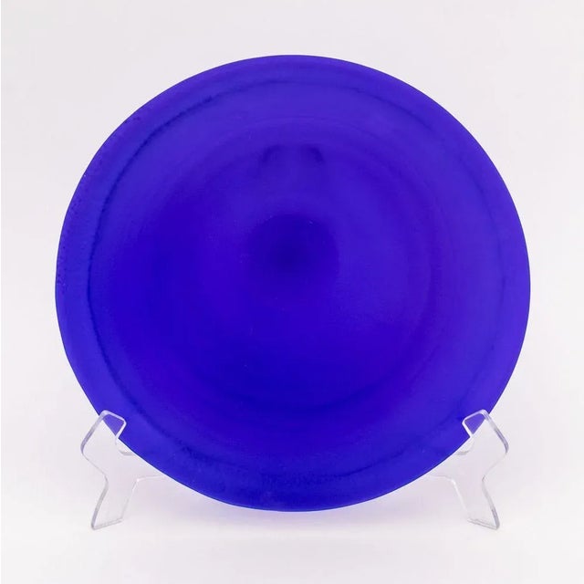 Two Murano Gold-Flecked Glass Centerpiece Bowls, one frosted colorless glass and one frosted cobalt blue, each with "Vetri...