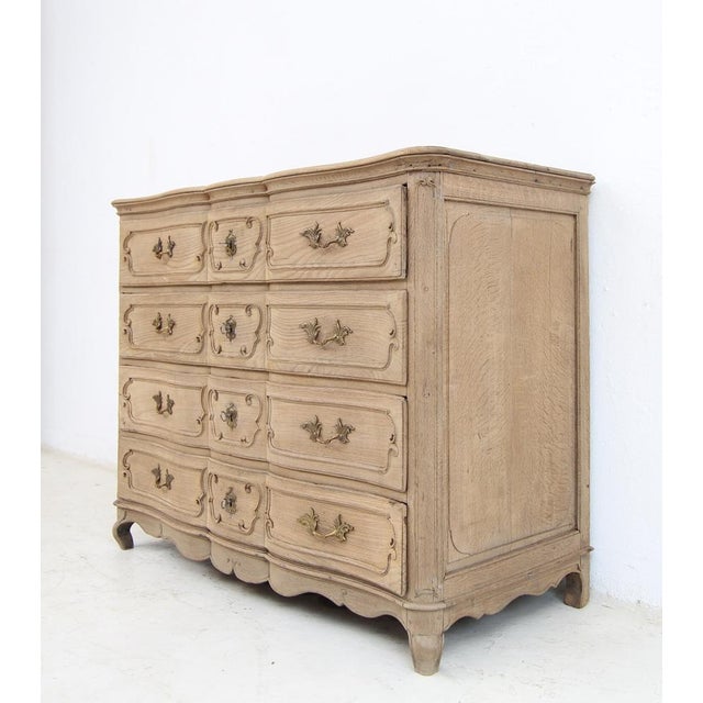 Early 19th Century Louis XV Chest of Drawers For Sale - Image 6 of 18