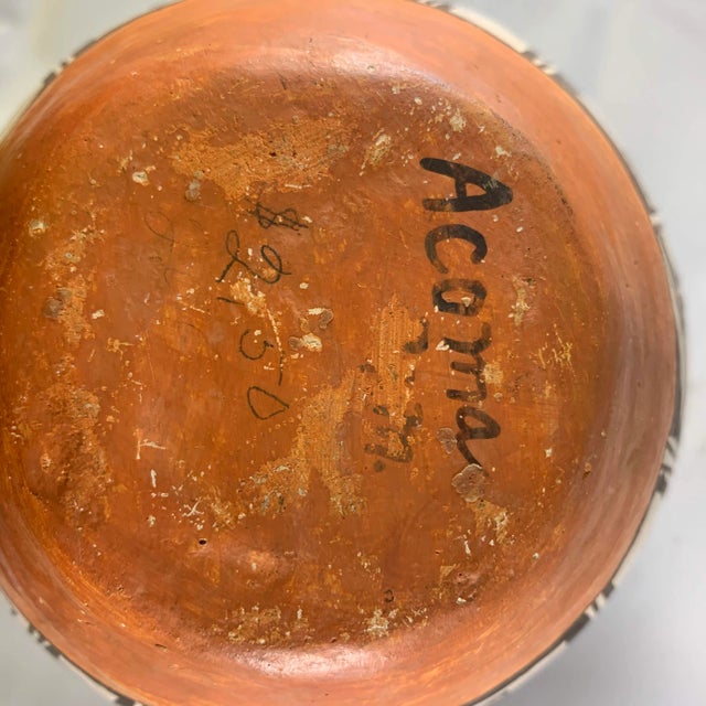 Ceramic Acoma Signed Pueblo Southwestern Olla Jar For Sale - Image 7 of 12