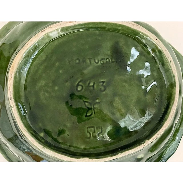 1960s Majolica Cabbage Leaf Serving Bowl For Sale In New York - Image 6 of 7
