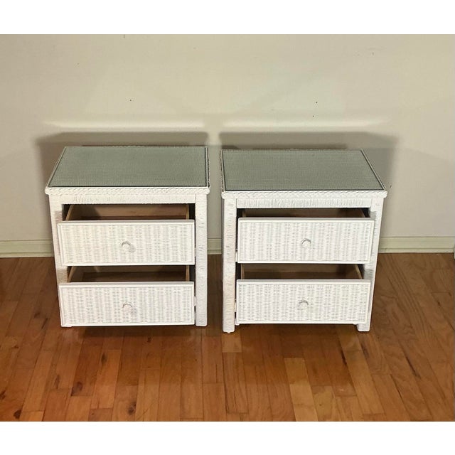 1970s Pair of Henry Link White Wicker Nightstands by Lexington, Circa 70s For Sale - Image 5 of 12
