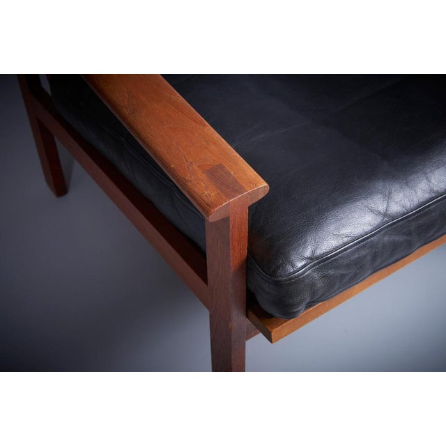 Black Leather Sofas & Side Table from Illum Wikkelso Capella, Denmark, 1960s, Set of 3 For Sale - Image 14 of 17