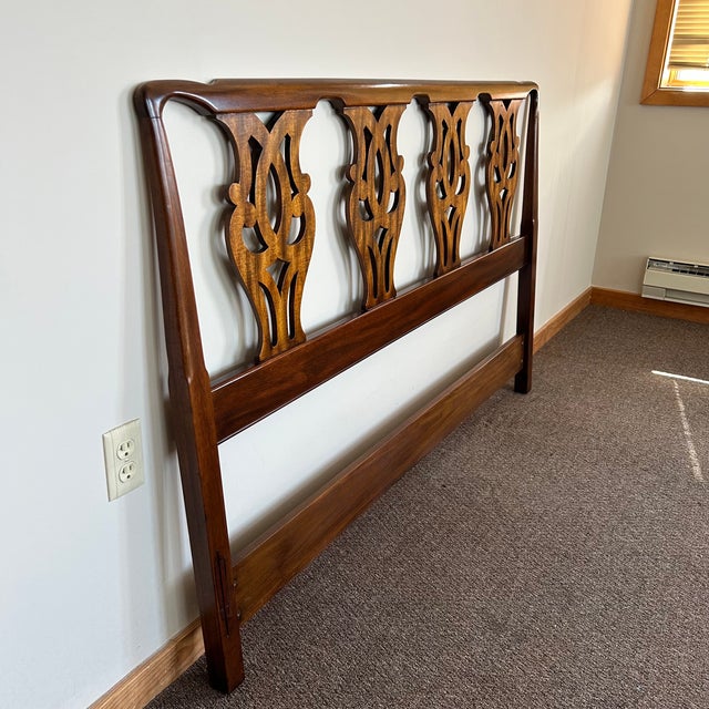 Henkel Harris 1980s Henkel-Harris Mahogany Queen Size Headboard Only For Sale - Image 4 of 9