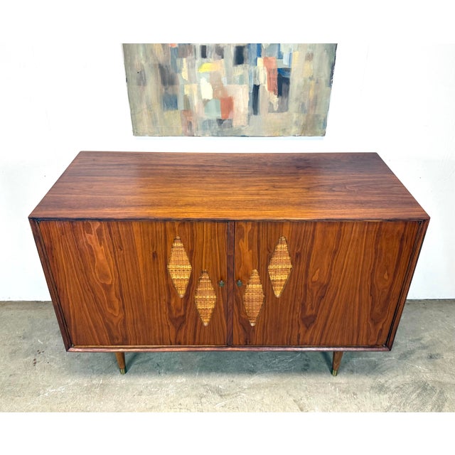 Mid Century Modern Walnut, Cane & Brass Credenza / Media Stereo Cabinet Restored For Sale In New York - Image 6 of 12