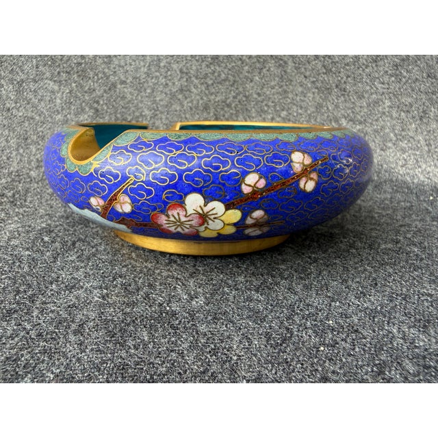 Vintage Blue Floral Cliosonne Catchall For Sale In New York - Image 6 of 9