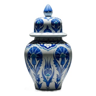 Handmade Ceramic “Kupecik” Ginger Jar (20cm) – Blue Iznik Tulips on Stippled Dotwork – Lidded Vase For Sale