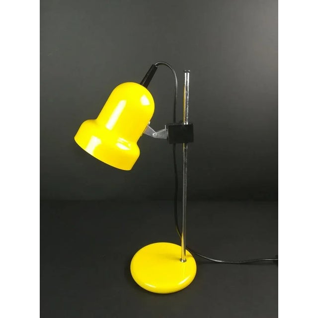 Height adjustable and the light beam can be adjusted as desired. Total height: 43 cm Durmesser of the foot: 15 cm Version:...