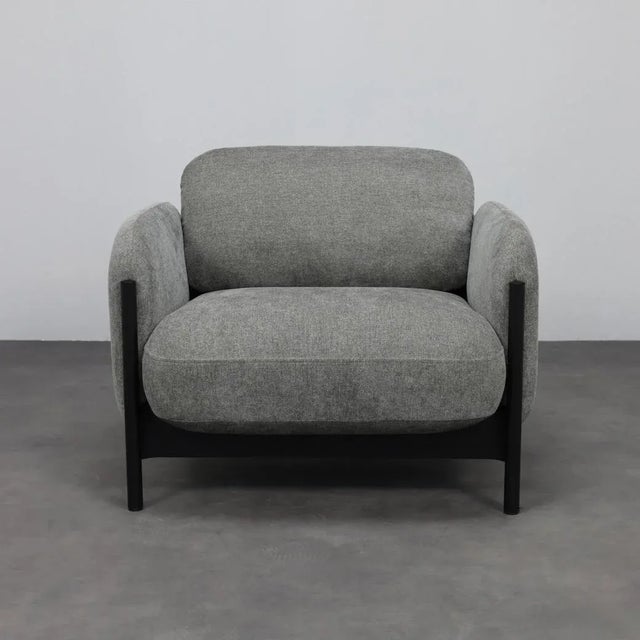 This lounge chair, designed by Stefan Scholten for Lensvelt, embodies the refined clarity of Dutch contemporary design....