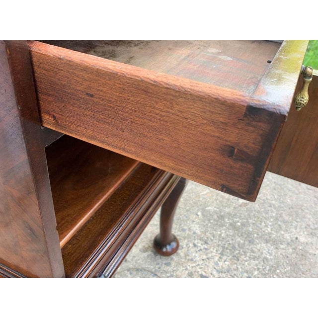 Wood Antique George Style Burlwood Inlaid Night Stand Bedside Cabinet For Sale - Image 7 of 10