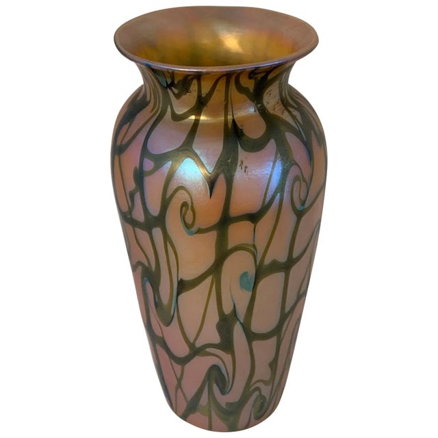 Durand King Tut Pattern Glass Vase For Sale - Image 10 of 10
