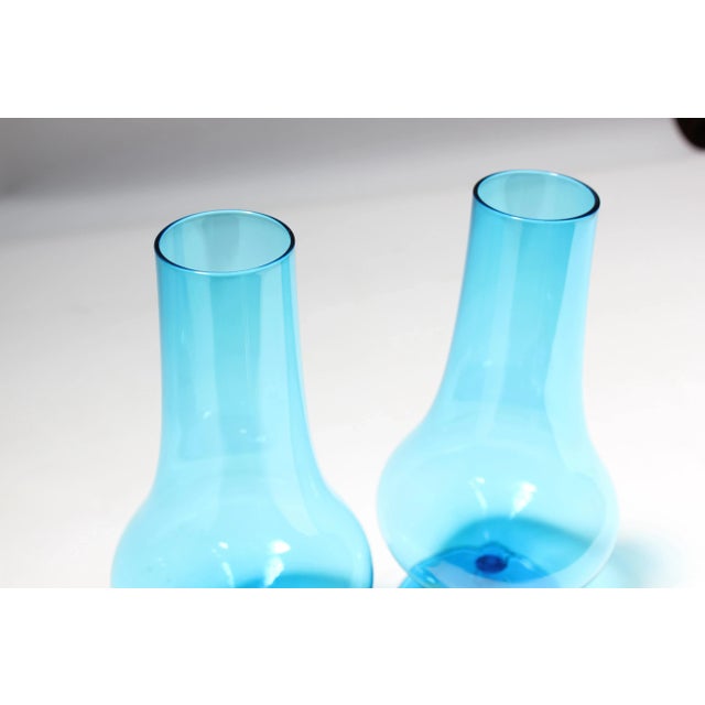 Pair of Mid-Century Polish Bulbous-Form Turquoise Blown Glass Bud Vases For Sale In New York - Image 6 of 9