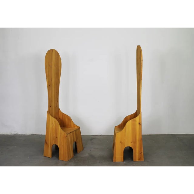 Poltronova Fratina High Chairs in Pine by Mario Ceroli for Poltronova, 1972, Set of 8 For Sale - Image 4 of 8