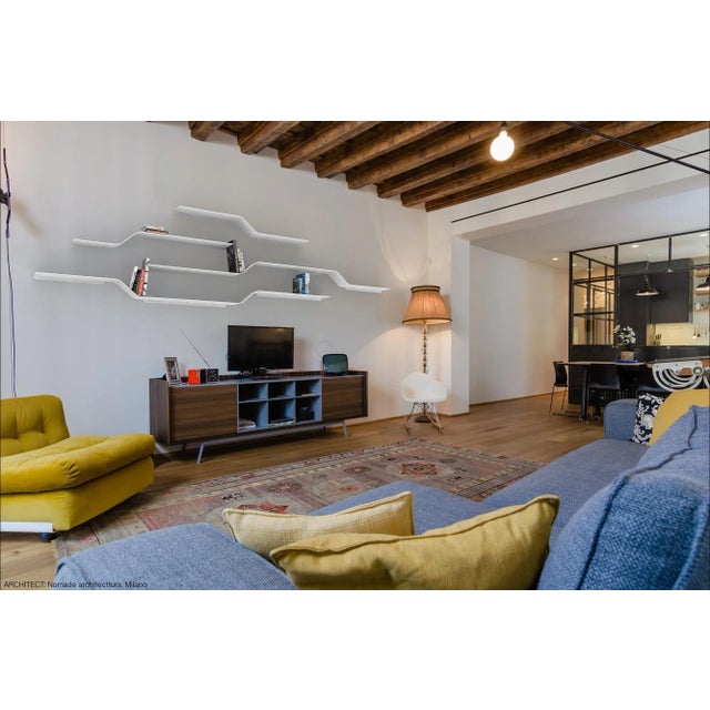 Model name: Set 3. The name "Set 3" refers to the model. The number of shelves included can be seen in the product images....