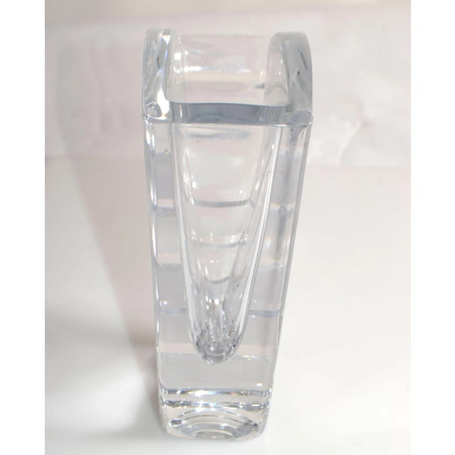 1970s Art Deco Style Fluted Fan Shaped Heavy Crystal Vase French Art Vannes Style For Sale In Miami - Image 6 of 12