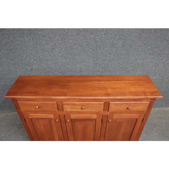 Hunt Country Furniture Brandywine Hall Quarter Sawn Oak Buffet For Sale - Image 4 of 18