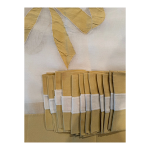 1960s Exquisite Yellow Madeira Organdy Oval Tablecloth 96” Long X 66” Oval With 12 Matching Napkins