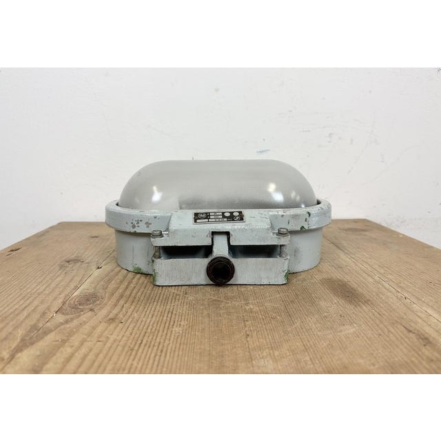 Industrial Cast Aluminium Wall Light with Milk Glass from Elektrosvit, 1970s For Sale - Image 4 of 17