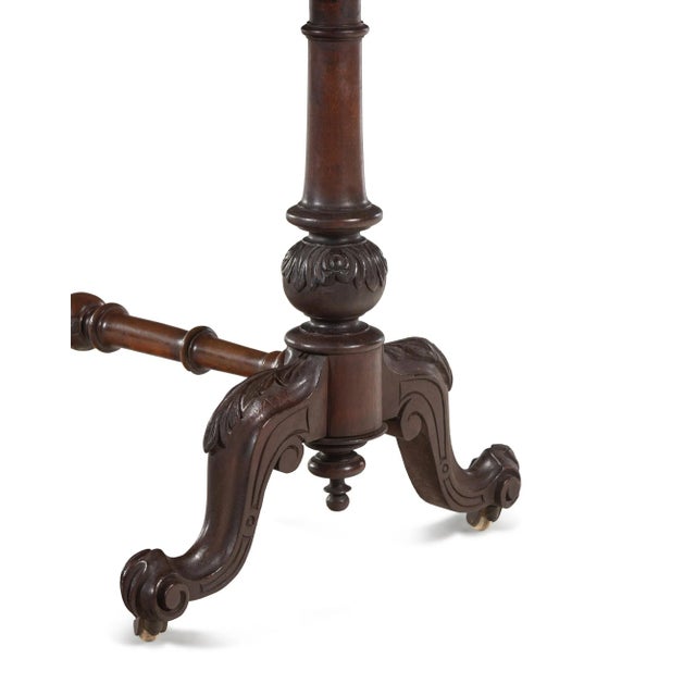 William IV Mid-19th Century Walnut Side or Sofa Table For Sale - Image 3 of 4