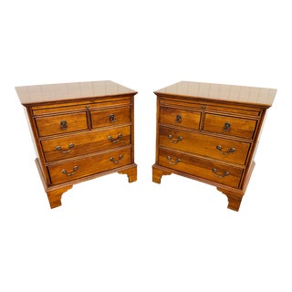 Vintage Lexington Cherry Bachelorette Nightstands - a Pair For Sale