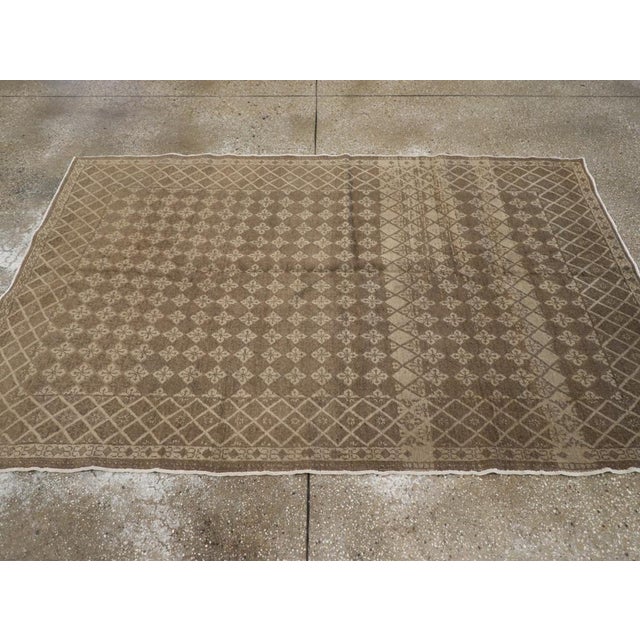 Rustic Galerie Shabab Collection Mid-20th Century Turkish Sivas Accent Rug For Sale - Image 3 of 7