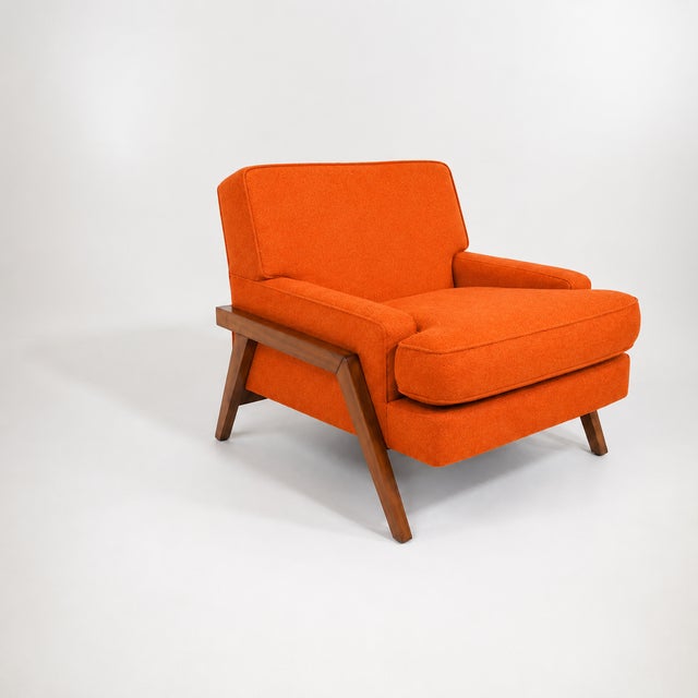 Mid-Century Modern Mid Century Modern Lounge Chairs. - Pair For Sale - Image 3 of 4