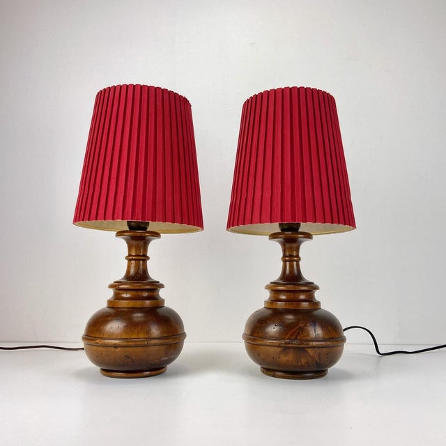 Rustic Rustic Wood and Red Paper Shade Table Lamps, 1960s, Set of 2 For Sale - Image 3 of 8