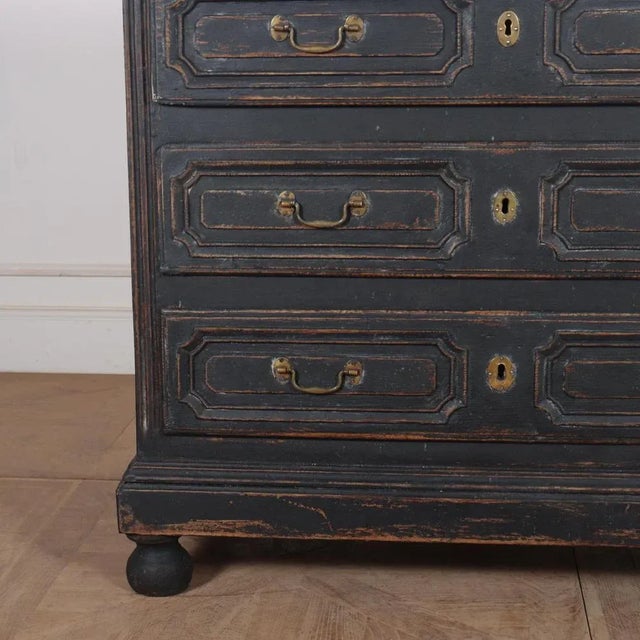 18th Century French Commode For Sale - Image 7 of 11
