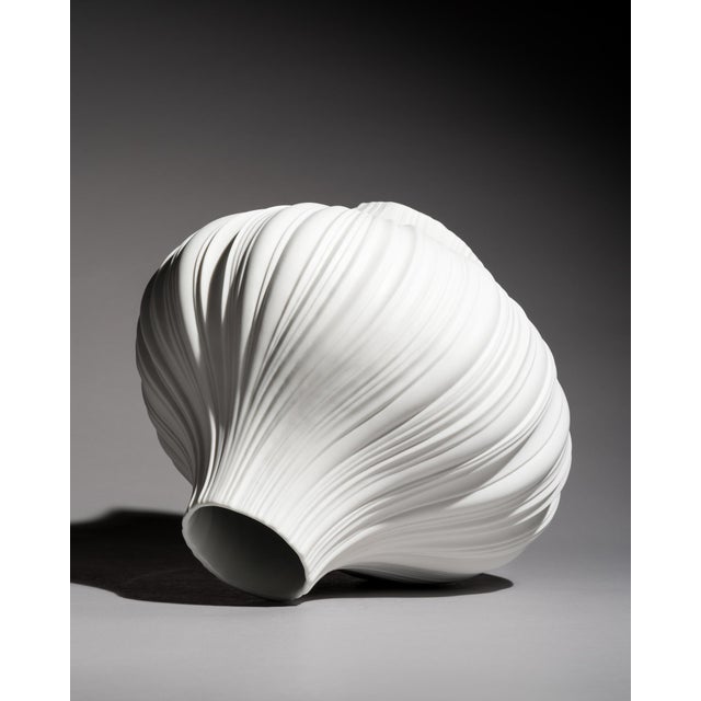 White Pleated Matte White Porcelain Vase by Martin Freyer for Rosenthal, 1994 For Sale - Image 8 of 12