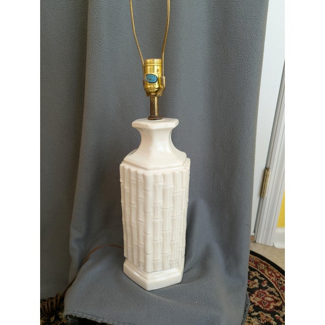 Vintage Palm Beach Regency Ceramic Table Lamp For Sale - Image 4 of 8