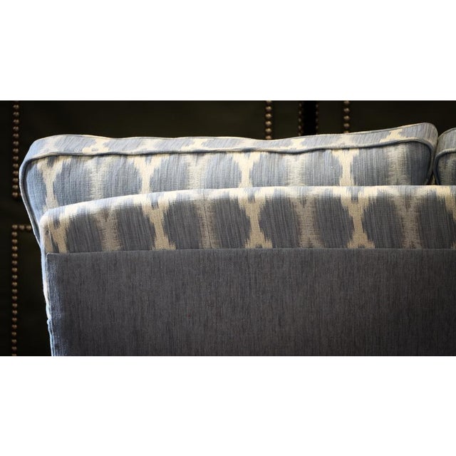 Connaught Grand 3-Seater Sofa in Jane Churchill Fontane Blue Linen Upholstery from Peter Dudgeon, 2010s For Sale - Image 17 of 18