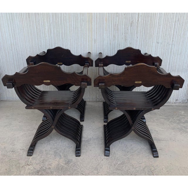 19th Century Pair of Carved Walnut Folding Scissors Savonarola Bench or Settle For Sale - Image 14 of 18