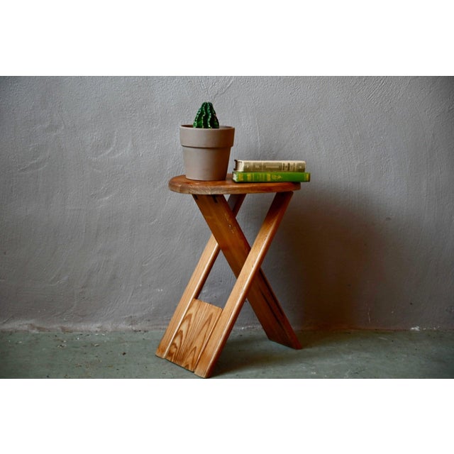 Brown Folding Stool in Pine by Roger Tallon for Sentou, 1970s For Sale - Image 8 of 8