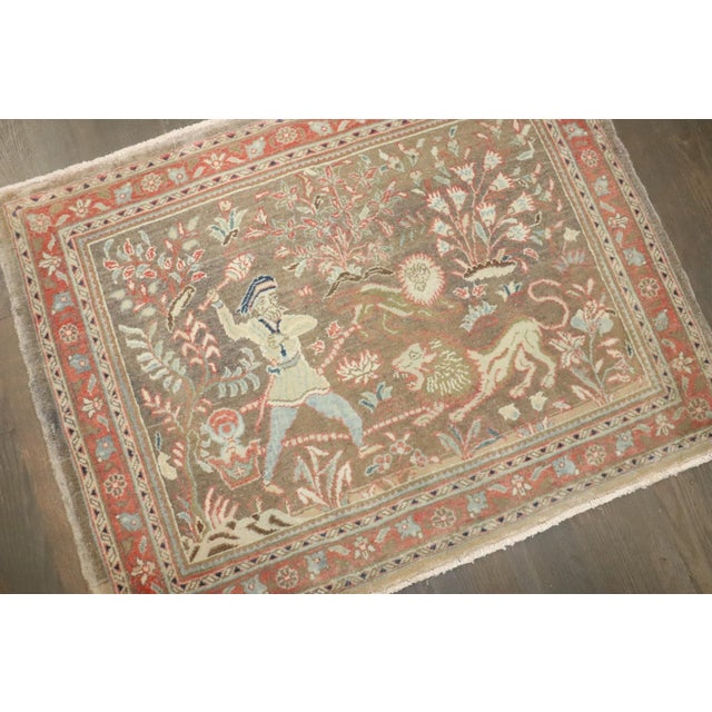 Persian Hunting Scene Kashan Vintage Rug no. j4721 For Sale - Image 3 of 5
