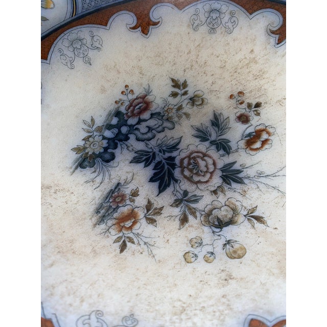 Japanese Antique Japanese Imari Ware Round Bowl With Floral Motifs and Scalloped Rim. For Sale - Image 3 of 12