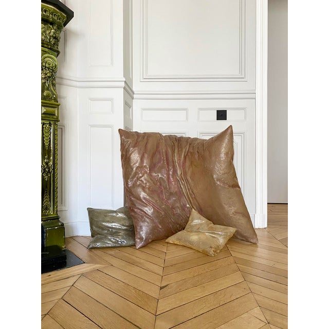 Sculptural Pillow Floor Lamp in Fiberglass Resin by Hajime Goto, 1970s, in Good conditions. Designed 1970 to 1979 This...