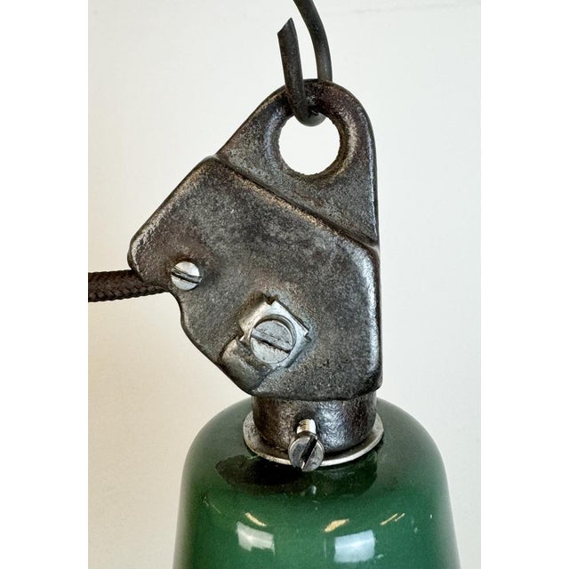 1960s Industrial Green Enamel Factory Lamp with Cast Iron Top, 1960s For Sale - Image 5 of 18