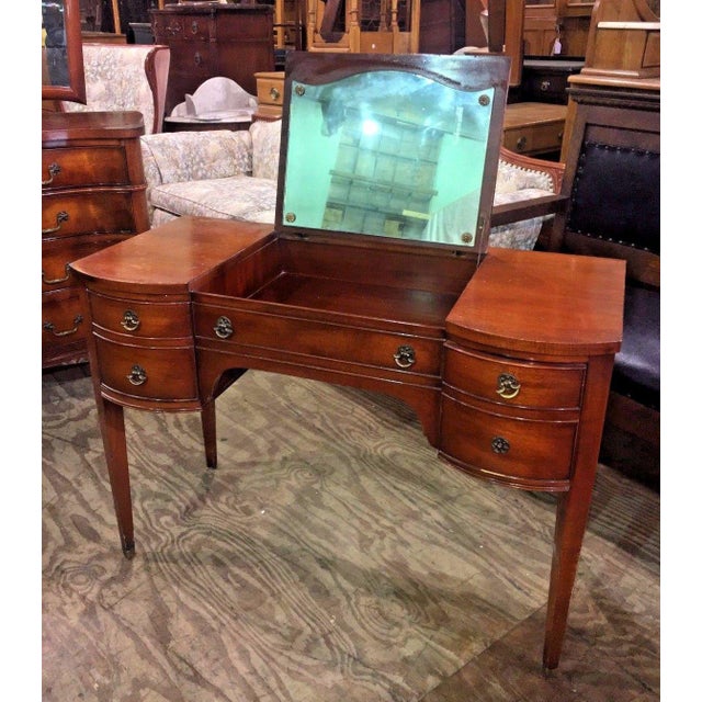 Morganton Antique Serpentine Bedroom Set - Set of 7 | Chairish