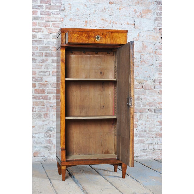 Czech Biedermeier Walnut Veneer Cabinet, 1820s For Sale - Image 14 of 16