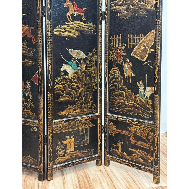 Early 20th Century Antique Early 20th Century Chinese Hand-Painted Coromandel Gilded Screen For Sale - Image 5 of 17