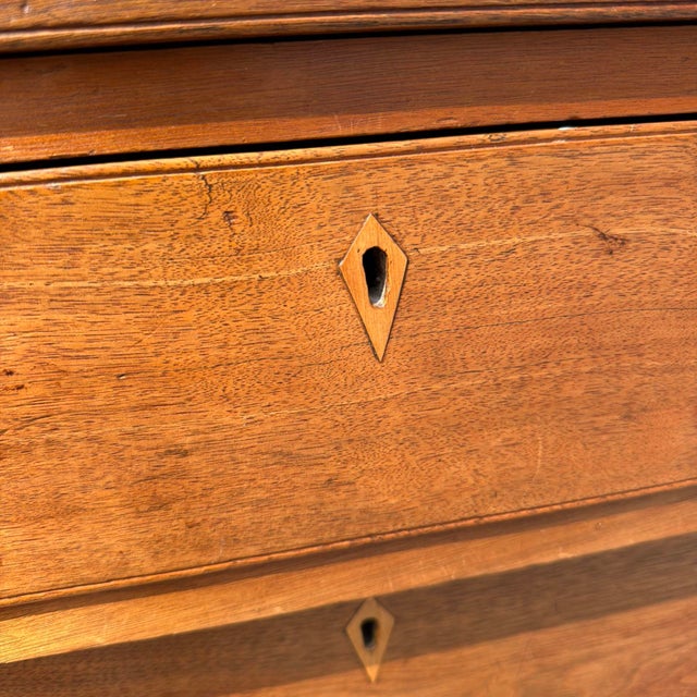 Early 19th Century Antique Walnut Sheraton Chest of Drawers, Circa 1810-1820, Western Pennsylvania For Sale - Image 5 of 18