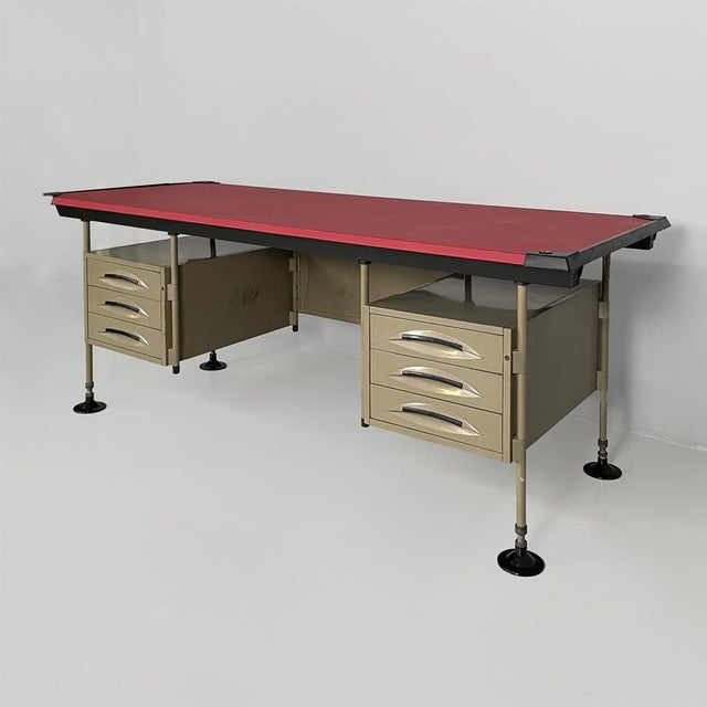 Metal Mid-Century Modern Italian Red Metal, Leather, and Plastic Desk from BBPR Olivetti, 1960s For Sale - Image 7 of 18