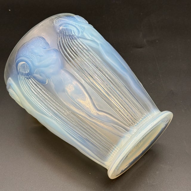 Danaïdes Vase in Opalescent Glass by R. Lalique, 1926 For Sale - Image 12 of 13