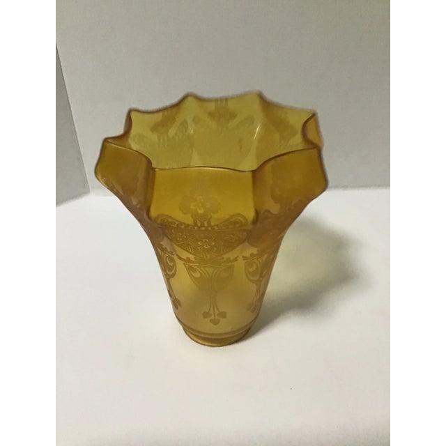 Mid 20th Century Mid 20th Century French Art Deco Amber Etched Glass Lamp Shade For Sale - Image 5 of 8