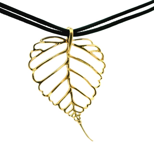 Gold Vintage Angela Cummings 18k Gold Leaf Pendant Necklace For Sale - Image 8 of 11