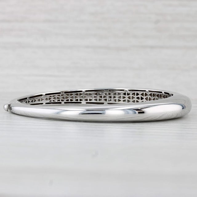 Roberto Coin 0.33ctw Diamond Capri Bangle Bracelet 18k White Gold 6 For Sale In Greensboro - Image 6 of 8