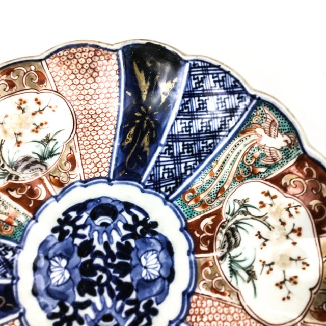 Late 19th Century 1890s Japan Imari Scalloped Edge Bowl or Plate For Sale - Image 5 of 10