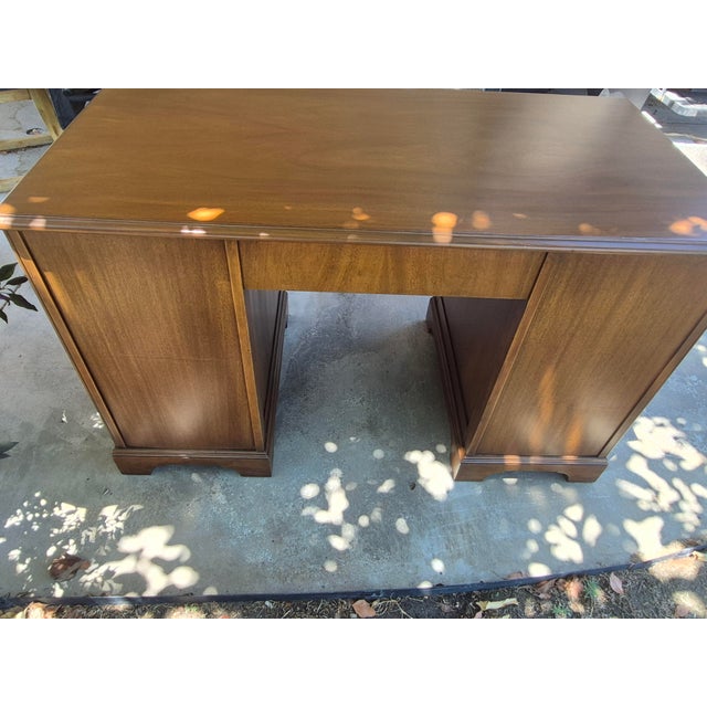 Sligh-Lowry Furniture Co. Mid 20th Century Sligh-Lowry Double-Pedestal Writing Desk For Sale - Image 4 of 18