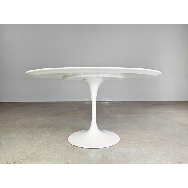 Tulip Oval Coffee Table from Knoll International, 2010s For Sale - Image 6 of 10