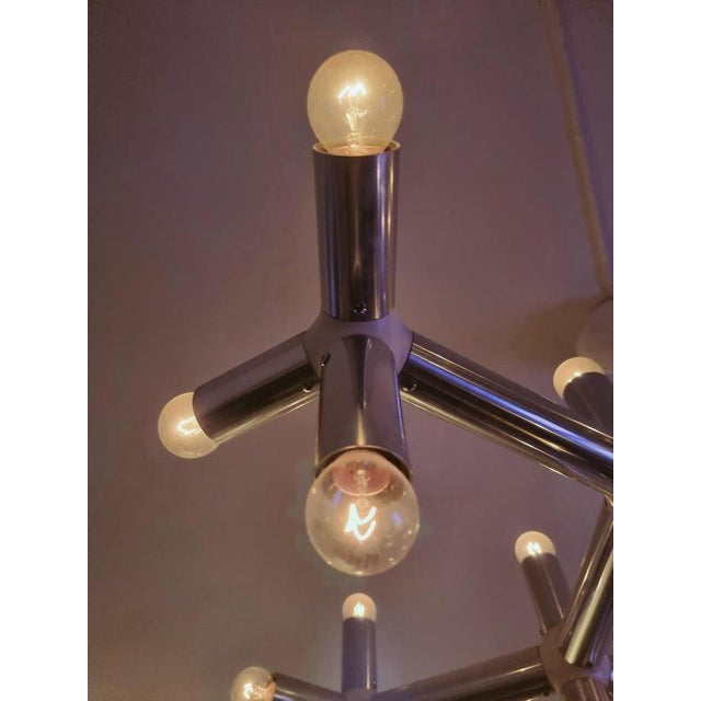 Large Model Atomic Chandelier in White Plastic and Aluminium, 1970s For Sale - Image 4 of 6