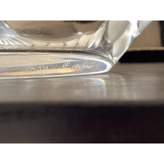 French 1970s Vintage Lalique France Tete De Lion Crystal Tray and Lighter Set- 2 Pieces For Sale - Image 3 of 8